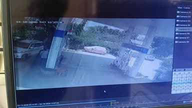 महिंद्रा बोलेरो गाड़ी नंबर UP 92 AU 9586
पेटीएम पर फ्रॉड कर दिया ₹1000 का
पेट्रोल पंप पर पेटीएम नहीं किया चला गया