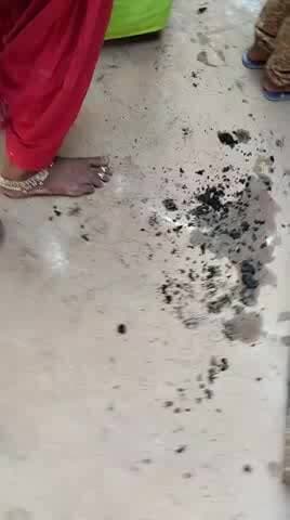 मैं यह शिकायत दर्ज कराना /चाहती हूँ कि मेरे घर में एलपीजी गैस सिलेंडर से अचानक आग लग गई। यह घटना बहुत ही खतरन
---