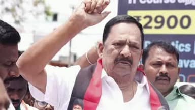 வாலாஜா: தொகுதி மறு வரையறை மசோதா தோல்வி முதலமைச்சருக்கு நன்றி தெரிவித்து முத்துக்கடையில் திமுகவினர் பட்டாசு வெடித்து கொண்டாட்டம்