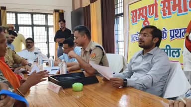 चकिया: चकिया तहसील में आयोजित समाधान दिवस में 112 मामलों में से 6 का मौके पर निस्तारण किया गया