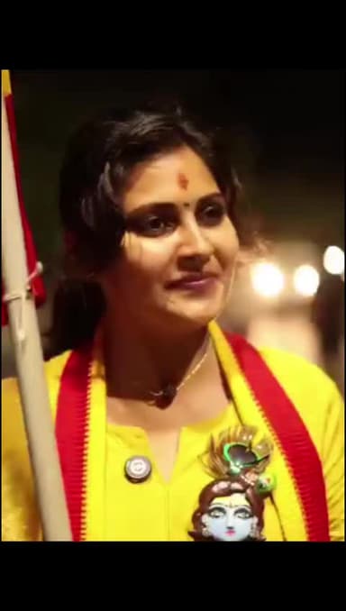 திருவண்ணாமலை: விஜய் முதல்வராக வேண்டி கிரிவலம் வந்த நடிகை