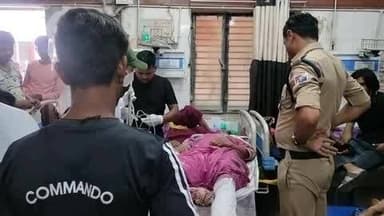 हाथरस: कासगंज मथुरा रेलवे रूट के मुरसान के ताजपुर के पास रेल से गिरी महिला के कटे पैर, RPF ने अस्पताल में कराया भर्ती