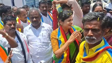 தருமபுரி: அதிமுக தலைமை வெற்றி பெற்றால்தான் தமிழக மக்களுக்கு விடிவுகாலம் - சௌமியா அன்புமணி தீவிர வாக்கு சேகரிப்பு