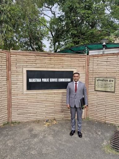 बालेसर कस्बे हिम्मत नगर गांव के चन्दन सिंह इंदा आरएएस में टॉप 14 पर चयनित,भारतीय वायुसेना में 14 साल की नोकरी करने के द...