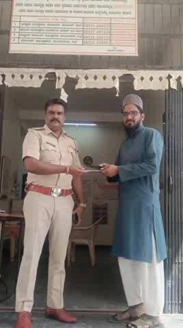 ದೇವದುರ್ಗ: CEIR ಪೋರ್ಟಲ್ ಮೂಲಕ ಕಳೆದುಹೋದ ಮೊಬೈಲ್ ಪತ್ತೆ : ಮಾಲಿಕನಿಗೆ ಹಸ್ತಾಂತರ