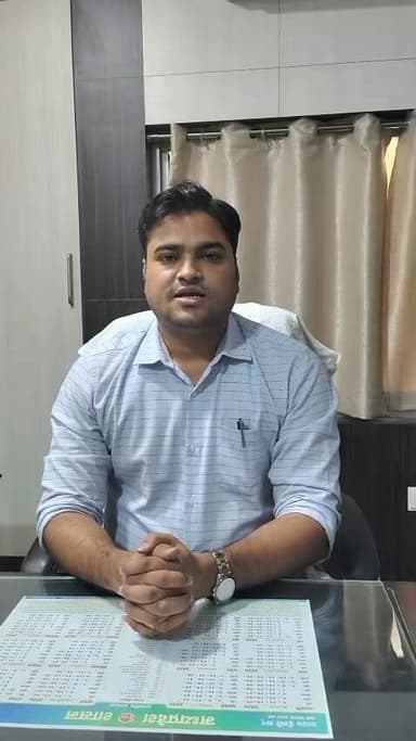 जनगणना 2027: एक कदम देश के विकास की ओर! 🇮🇳
जिला जनगणना अधिकारी श्री संजीव पांडे द्वारा आम जनता से जनगणना 2027 को सफल बन...