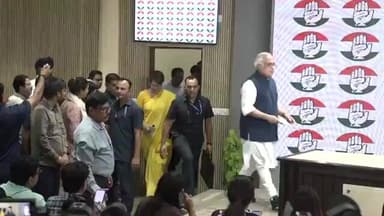 #महिला_आरक्षण_बिल पास न होने पर प्रेस कॉन्फ्रेंस कर प्रियंका गांधी ने खोली सच्चाई
#viralreels #loveindianews #Breaking...