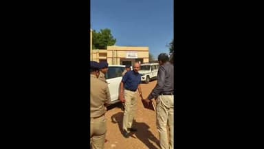 ફતેપુરા: દાહોદ જિલ્લામાં ચૂંટણી પૂર્વે પોલીસ તંત્ર એલર્ટ, SP રવિરાજસિંહ જાડેજા દ્વારા ફતેપુરાની મુલાકાત કરાઈ