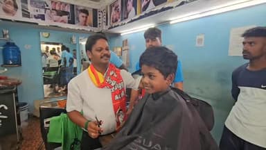 திருவெண்ணைநல்லூர்: சி.மெய்யூர் கிராமத்தில் முடி திருத்தம் செய்து நாம் தமிழர் கட்சியின் வேட்பாளர் வாக்கு சேகரிப்பில் ஈடுபட்டார்,