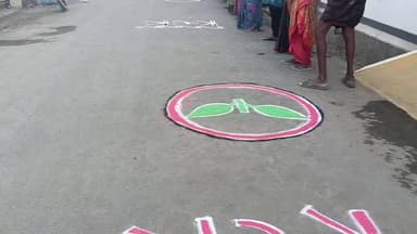 பவானி: சங்கமேஸ்வரர் ஆலயத்தில் இருந்து அதிமுக வேட்பாளர் கே சி கருப்பண்ணன் இருசக்கர வாகன பேரணியில் தீவிர வாக்கு சேகர்கள் ஈடுபட்டார்