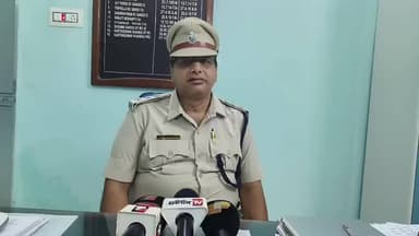 ଭଦ୍ରକ ଗ୍ରାମାଞ୍ଚଳ: ବିରଳ କିସମ ର ରଣା ସାପ ଉଦ୍ଧାର କୁ ନେଇ ପ୍ରତିକ୍ରିୟା ରଖିଲେ ରେଞ୍ଜର