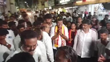 ஈரோடு: தாவேக வேட்பாளர் விஜய் பாலாஜி தனது குடும்பத்துடன் வாக்கு சேகரிப்பில் ஈடுபட்டார்