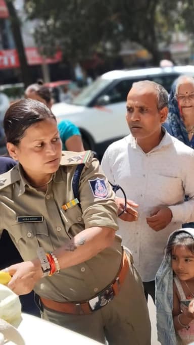 समाज के प्रति सबकी है समान जिम्मेदारी,आओ मिलकर करें इंसानियत की शुद्ध अंतःकरण से सेवादारी #इंदौर#मध्यप्रदेश@आबकारीपुलिस