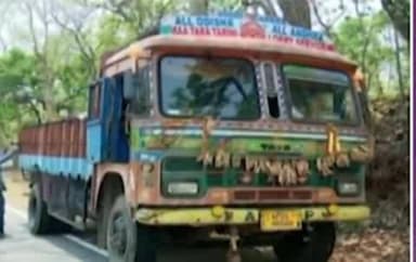 ମାଲକାନଗିରି: ବେଆଇନ ଶ୍ରମିକ ପରିବହନ ପଡ଼ିଲା ମହଙ୍ଗା: ଟ୍ରକ ମାଲିକଙ୍କୁ ୫ ହଜାର ଟଙ୍କା ଜୋରିମାନା