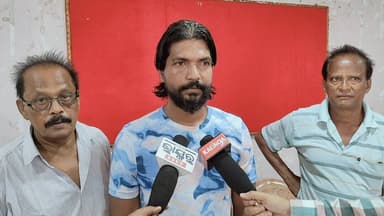 ତଳଜଙ୍ଗ ପଞ୍ଚାୟତ ରେ କଙ୍ଗାରୁ କୋର୍ଟ, କଥା ହେଲେ ଦବ ଜୋରିମାନା, ଥାନା ବାବୁ ଶୁଣୁନାହାନ୍ତି