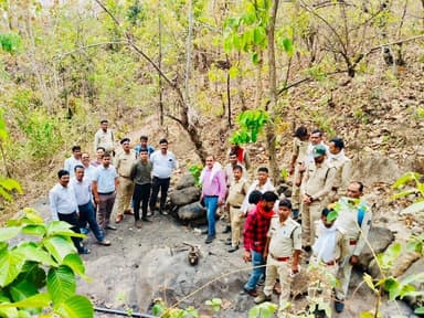 देवखोल में अवैध कोयला खनन पर बड़ी कार्रवाई, 6 टन से अधिक कोयला जब्त, संयुक्त टीम की ताबड़तोड़ छापेमारी ।
सुरंगों में घुस...