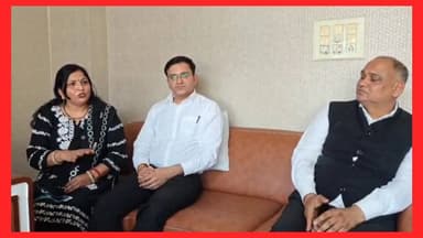 डीसी पलवल हरीश कुमार वशिष्ठ के समर्थन में उतरे पलवल बार के प्रधान जोगिंदर चौहान और पूर्व प्रधान सुनील डागर
#NayabSinghS...