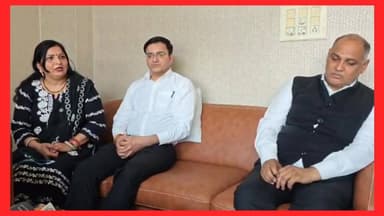 डीसी पलवल हरीश कुमार वशिष्ठ के समर्थन में उतरे पलवल बार के प्रधान जोगिंदर चौहान और पूर्व प्रधान सुनील डागर
#NayabSinghS...