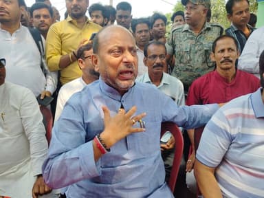 कैसे भू दान , लाल कार्ड बिहार सरकार की जमीन को हड़प रहे कुछ लोग , पूरी कुंडली खोल दी सबूत के साथ
#viralreels #viralvide...