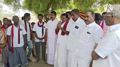 அரவக்குறிச்சி: அரவக்குறிச்சி சட்டமன்ற தொகுதி திமுக வேட்பாளர் இளங்கோ உதயசூரியன் சின்னத்தில் வாக்கு சேகரித்தார்