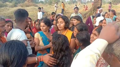 कोडरमा
सतगावां के कटैया गांव में हाथी के कुचलने से युवक की मौत पर पत्नी व परिजनों का रो-रोकर बुरा हाल
#KodermaNews #El...