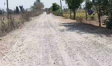 చేగుంట: అధ్వానంగా మారిన రోడ్డు... పట్టించుకోని అధికారులు