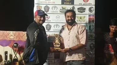 બાર જ્યોતિર્લિંગના નામે સોમનાથના સદભાવના મેદાનમા યોજાયેલ નાઇટ ક્રિકેટ ટુર્નામેન્ટનો ફાઇનલ મેચ યોજાયો સ્થાનીકે આપી માહીતી