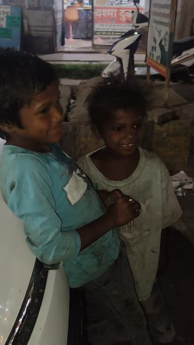 स्वरांजलि सेवा संस्थान ने विजया लक्ष्मी स्टोर को दिया धन्यवाद#औरंगाबाद में चलंत दरिद्र नारायण भोज