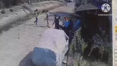 महरौनी: ग्राम समोगर में दबंगों द्वारा एक व्यक्ति के घर मचाए गए आतंक के मामले में जांच शुरू, CCTV आया सामने