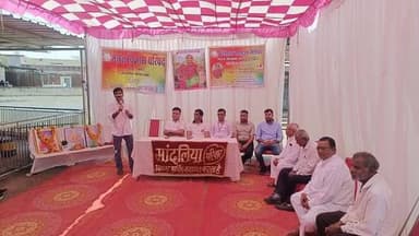 एक अपील - मानवता के प्रति हमारी जिम्मेदारी 🩸
साथियों,
आज सिविल हॉस्पिटल गरोठ में मांदलिया परिवार द्वारा आयोजित रक्तदान...