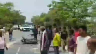 सकरा: सकरा अशोक विहार के पास NH-28 पर ट्रक और दो बाइकों की टक्कर, एक की मौत, 3 घायल