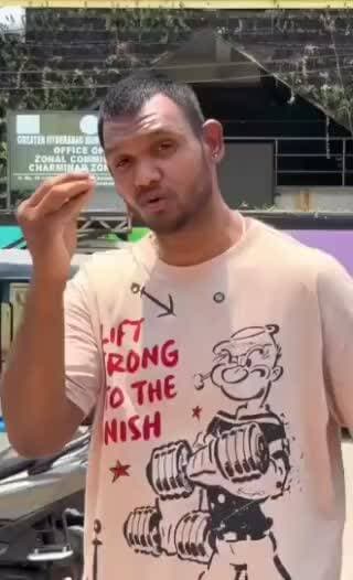 హిమాయత్ నగర్: HYDలో GHMC డెత్ సర్టిఫికెట్ల జారీపై అధికారుల నిర్లక్ష్యం పై ఆగ్రహం వ్యక్తం చేసిన యువకుని వైరల్ అవుతున్న రీల్