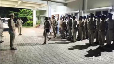 ಕೆ.ಜಿ.ಎಫ್: ಕೆಜಿಎಫ್ ಪೊಲೀಸರಿಂದ ರೌಡಿಶೀಟರ್ ಮನೆಗಳ ಮೇಲೆ ದಾಳಿ ಲಾಂಗು, ಮಚ್ಚು ವಶಕ್ಕೆ