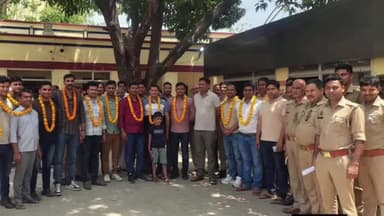 सगड़ी: रौनापार थाना पर थानाध्यक्ष के नेतृत्व में विदाई समारोह का आयोजन, स्थानांतरित पुलिस कर्मियों को दी गई भावभीनी विदाई