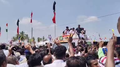 திருச்செங்கோடு: பெண்கள் உரிமையை பறித்த ஸ்டாலின் கூட்டணியை தோற்கடிக்க வேண்டும்- எடப்பாடி பழனிச்சாமி ஆவேசமாக பேசினார்