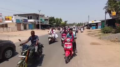 காரியமங்கலம்: காரிமங்கலம் பகுதிகள் திமுக வேட்பாளர் செந்தில்குமார் வாக்கு சேகரிப்பு