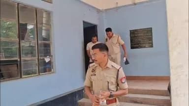 নগাঁও: জুৰীয়াৰ পৰা আটক কৰা এজন ড্ৰাগছ সৰবৰাহকাৰীক ন্যায়িক জিম্মালৈ প্ৰেৰণ জুৰীয়া আৰক্ষীৰ