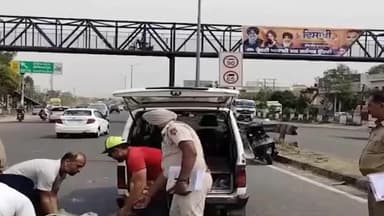 ਜਲੰਧਰ 1: ਪਠਾਨਕੋਟ ਚੌਂਕ ਵਿਖੇ ਇੱਕ ਟਰੱਕ ਅਤੇ ਐਕਟੀਵਾ ਵਿਚਾਲੇ ਹੋਈ ਭਿਆਨਕ ਟੱਕਰ 13 ਸਾਲਾਂ ਮੁੰਡੇ ਦੀ ਹੋਈ ਮੌਤ