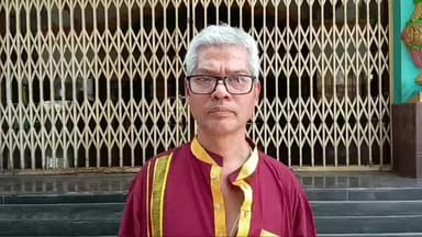 ନବରଙ୍ଗପୁର ପୋଲିସ ଷ୍ଟେସନ: ମନ୍ଦିର ରେ ଚୋରି ହେଇଥିବା ନେଇ ବଡ଼ ଶିବ ମନ୍ଦିର ରେ ସୁଚନା ଦେଲେ ପୂଜକ ଶ୍ରୀ ସୁରେଶ ତ୍ରିପାଠୀ