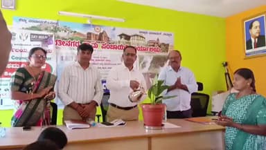 ಮದ್ದೂರು: ಭಾರತೀನಗರದಲ್ಲಿ ಬೀದಿ ಬದಿ ವ್ಯಾಪಾರಿಗಳಿಗೆ ಪಿಎಂ ಸ್ವಾನಿಧಿಯಿಂದ ಯೋಜನೆಯಡಿ ಸಾಲಸೌಲಭ್ಯ ನೀಡುವ ಬಗ್ಗೆ ತರಬೇತಿ ಕಾರ್ಯಕ್ರಮ