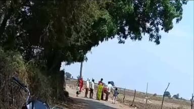 लटेरी: सावन खेड़ी में शादी में जा रही महिला के साथ मारपीट और लूट, वीडियो वायरल