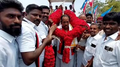 உத்திரமேரூர்: உத்திரமேரூர் சட்டமன்றத் தொகுதியின் திமுக வேட்பாளர் தீவிர வாக்கு சேகரிப்பில் ஈடுபட்டார்