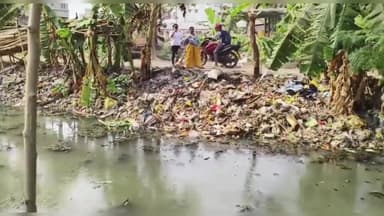 কলকাতা: নিউটাউনে নালার ধার থেকে উদ্ধার প্রায় ৫০০ আধার কার্ড, ভোটের আগে তীব্র চাঞ্চল্য