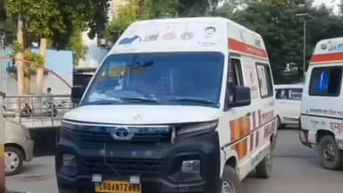 मिहोना: जगनपुरा मोड़ के पास कार ने ट्रैक्टर को टक्कर मारी, तीन लोग घायल