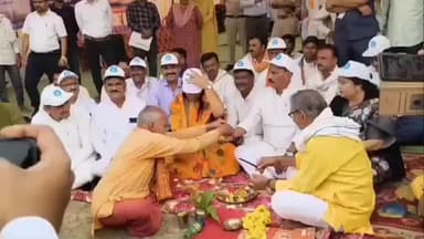 नेपानगर: हसनपुरा गांव में जल गंगा संवर्धन कार्यक्रम में मंत्री तुलसी सिलावट को अगरबत्ती से चटका, वीडियो वायरल