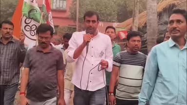 লাভপুর: নির্বাচন কে সামনে রেখে লাভপুরে তৃণমূল প্রার্থীর সমর্থনে মিরাটি গ্ৰামে মিছিল; উপস্থিত- তৃণমূলের অঞ্চল সভাপতি