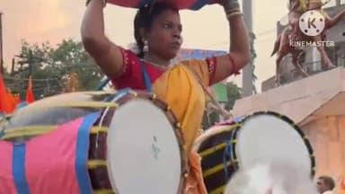 दुमका: दुमका में भगवान श्री परशुराम की भव्य शोभायात्रा निकाली गई