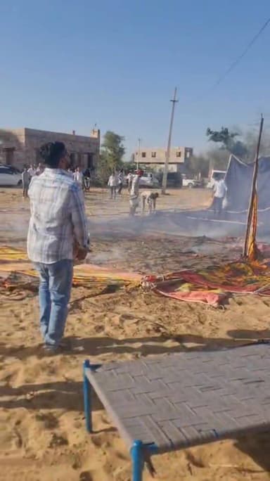 शादियों की सीजन है बाराती अति उत्साही नहीं बने...
तेना शेरगढ़ .शादी में पटाखा छोड़ना पड़ा महंगा, बारात तेना गांव में पहु...