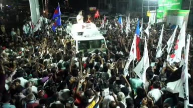 அவிநாசி: அவிநாசி பேருந்து நிலையம் முன்பாக மக்கள் நீதி மையக் கட்சி தலைவர் கமல்ஹாசன் திமுகவிற்கு ஆதரவாக பிரச்சாரம் மேற்கொண்டார்