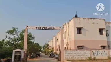 బాల్కొండ: వేల్పూర్ లోని కెసిఆర్ కాలనీలో ఇంటిముందు పార్టీ చేసిన ద్విచక్ర వాహనాలను దగ్ధం చేసిన దుండగులు